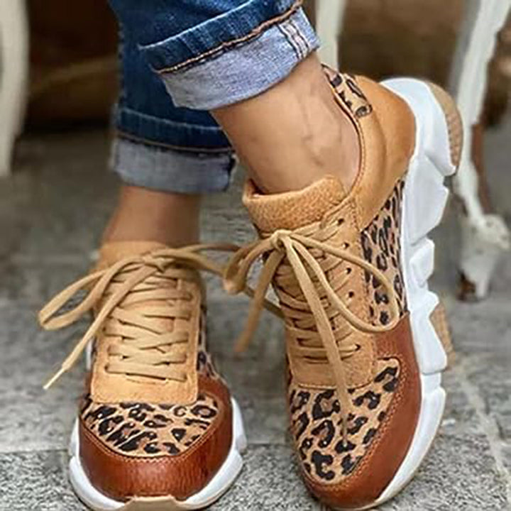 Elisa | Stilfulde dame-forårssneakers med leopardmønster og snørebånd