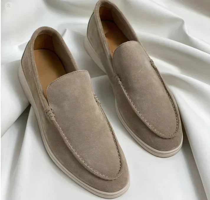 Loafers til mænd med flad sål og slip-on design