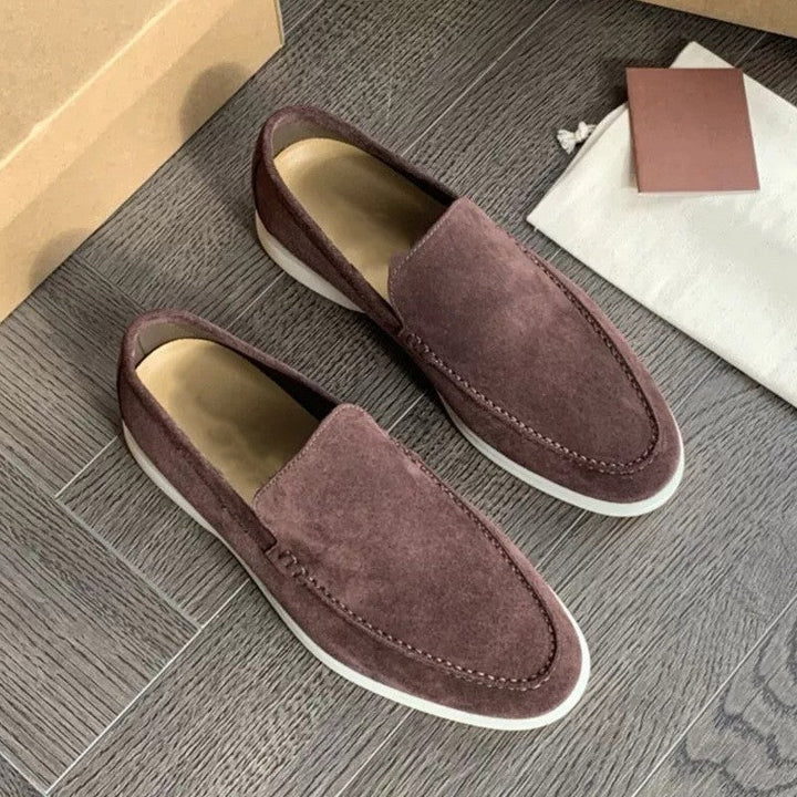 Loafers til mænd med flad sål og slip-on design