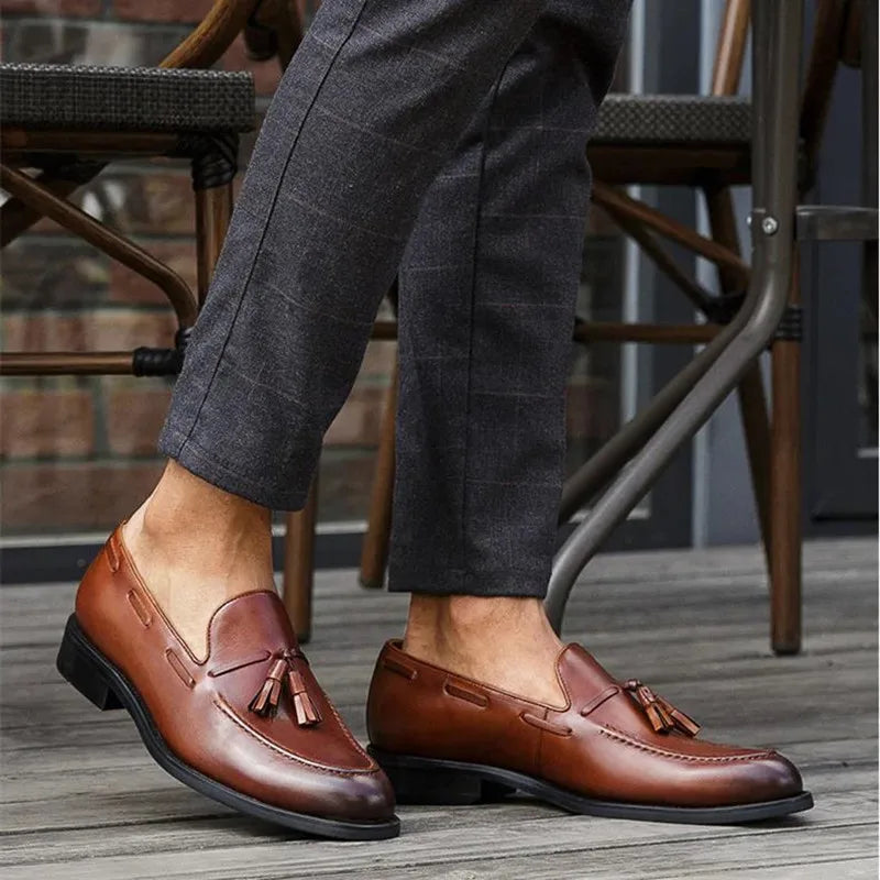 Loafers til mænd med kvast-detalje