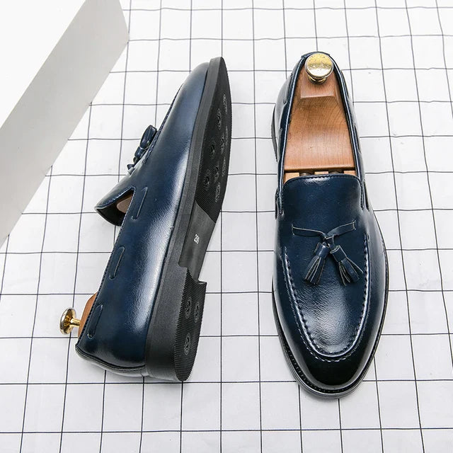 Loafers til mænd med kvast-detalje