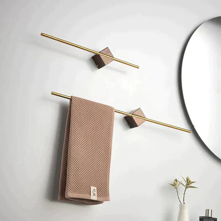 Stål Håndklædeholder med Elegant Træfinish