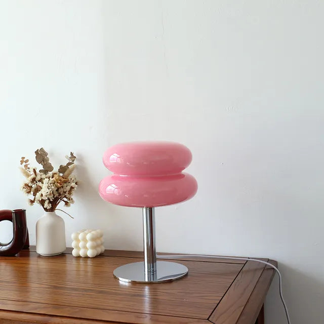Elegant Glas Bordlampe med Metalfinish og Blødt Lys