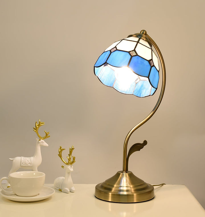 Elegant Blomster Bordlampe i Hvid og Blå med Guld Finish