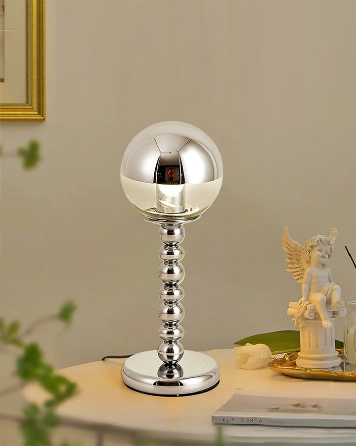 Minimalistisk Chrome Bordlampe med Transparent Glas Skærm