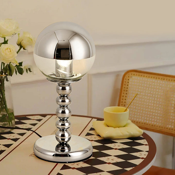 Minimalistisk Chrome Bordlampe med Transparent Glas Skærm