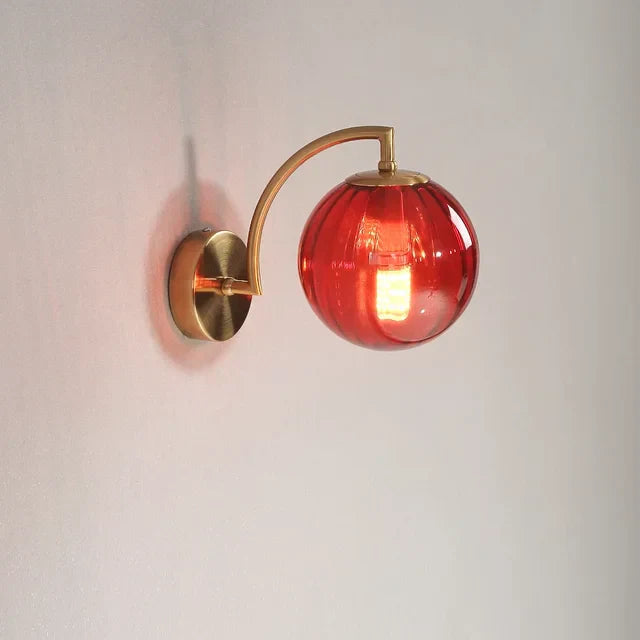 Farvet Glas LED Væglampe i Skandinavisk Design