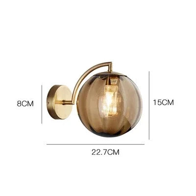 Farvet Glas LED Væglampe i Skandinavisk Design