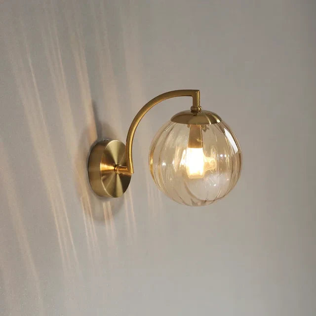 Farvet Glas LED Væglampe i Skandinavisk Design
