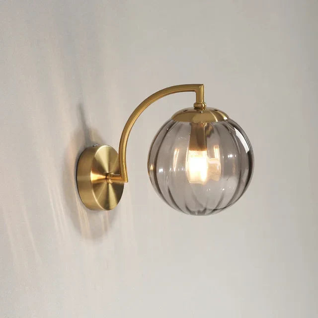 Farvet Glas LED Væglampe i Skandinavisk Design
