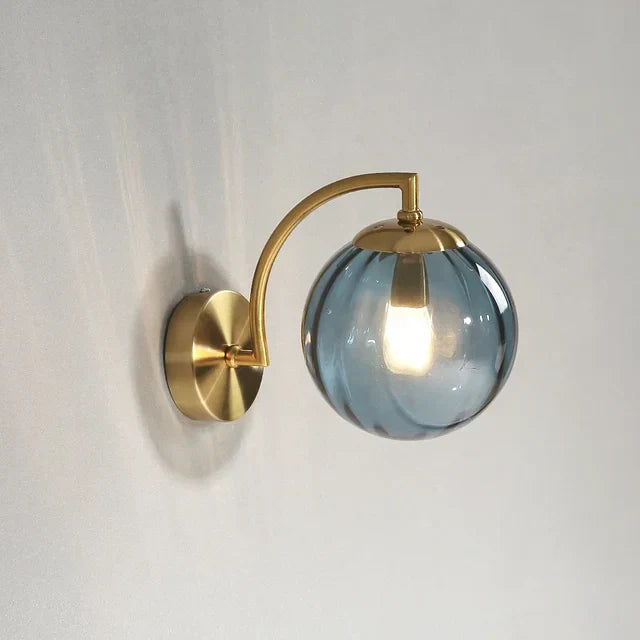 Farvet Glas LED Væglampe i Skandinavisk Design