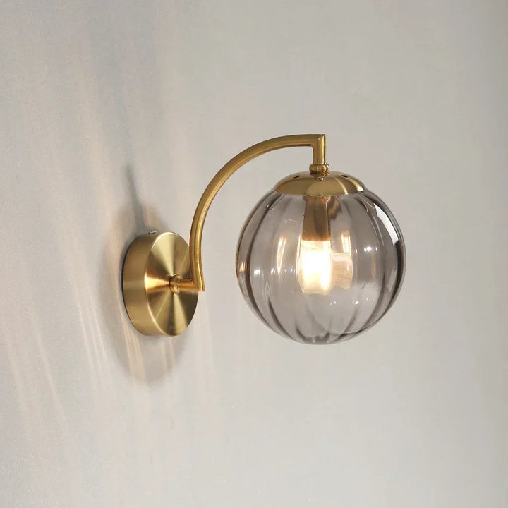 Farvet Glas LED Væglampe i Skandinavisk Design