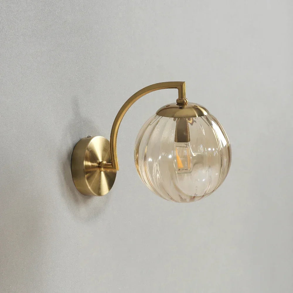 Farvet Glas LED Væglampe i Skandinavisk Design