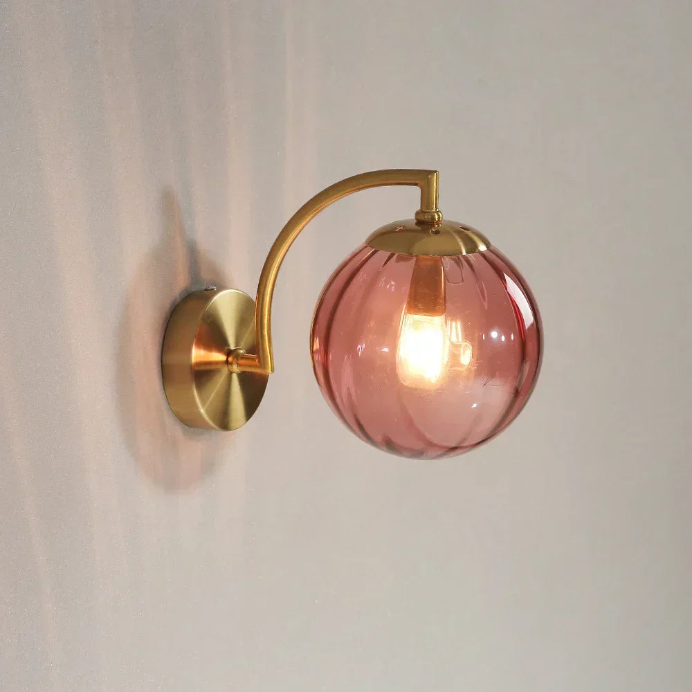 Farvet Glas LED Væglampe i Skandinavisk Design