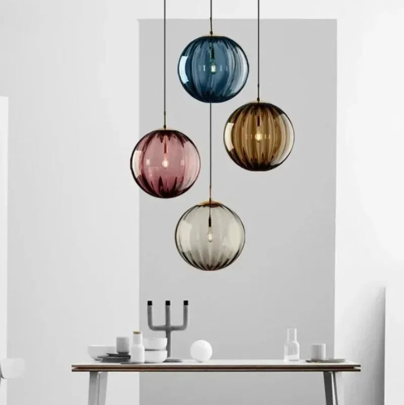 Elegant LED Pendellys i Metal og Glas