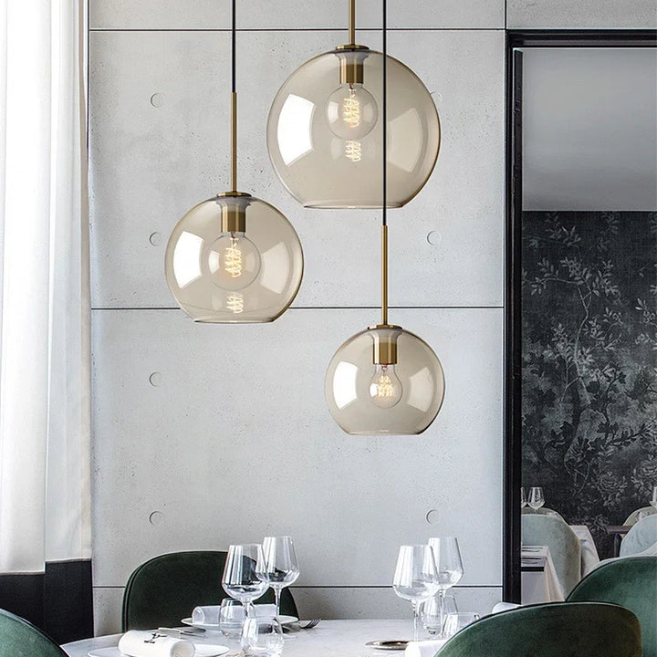 Skandinavisk Glas Pendellampe med Elegant Design