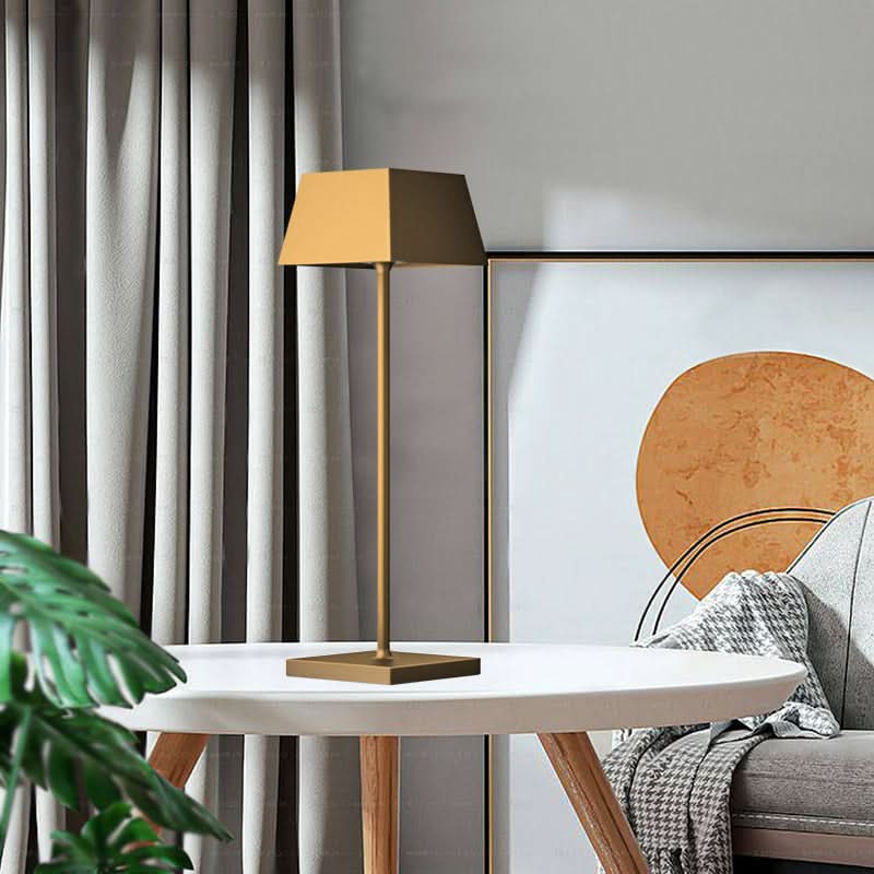 Genopladelig Touch Lampe med Justerbar Farvetemperatur