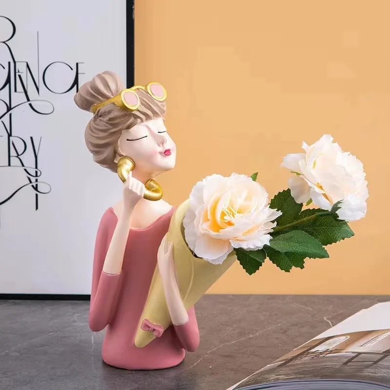 Elegant Pige Vase i Harpiks med Blomsterdesign