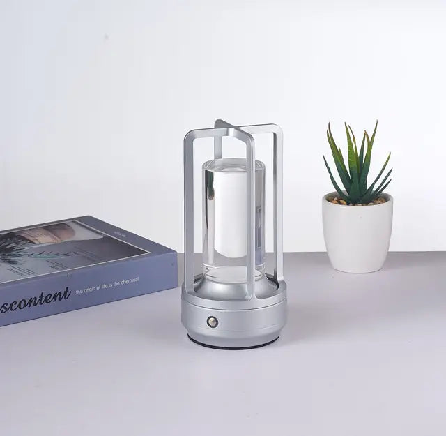 Genopladelig Nordic Bordlampe med Touch Control og Justerbar Lysstyrke