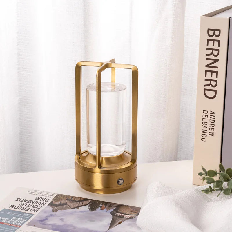 Genopladelig Nordic Bordlampe med Touch Control og Justerbar Lysstyrke