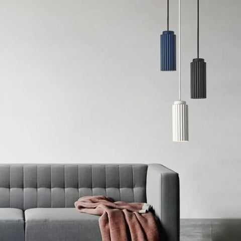 Skandinavisk LED Pendellampe i Metal og Glas med Justerbar Højde