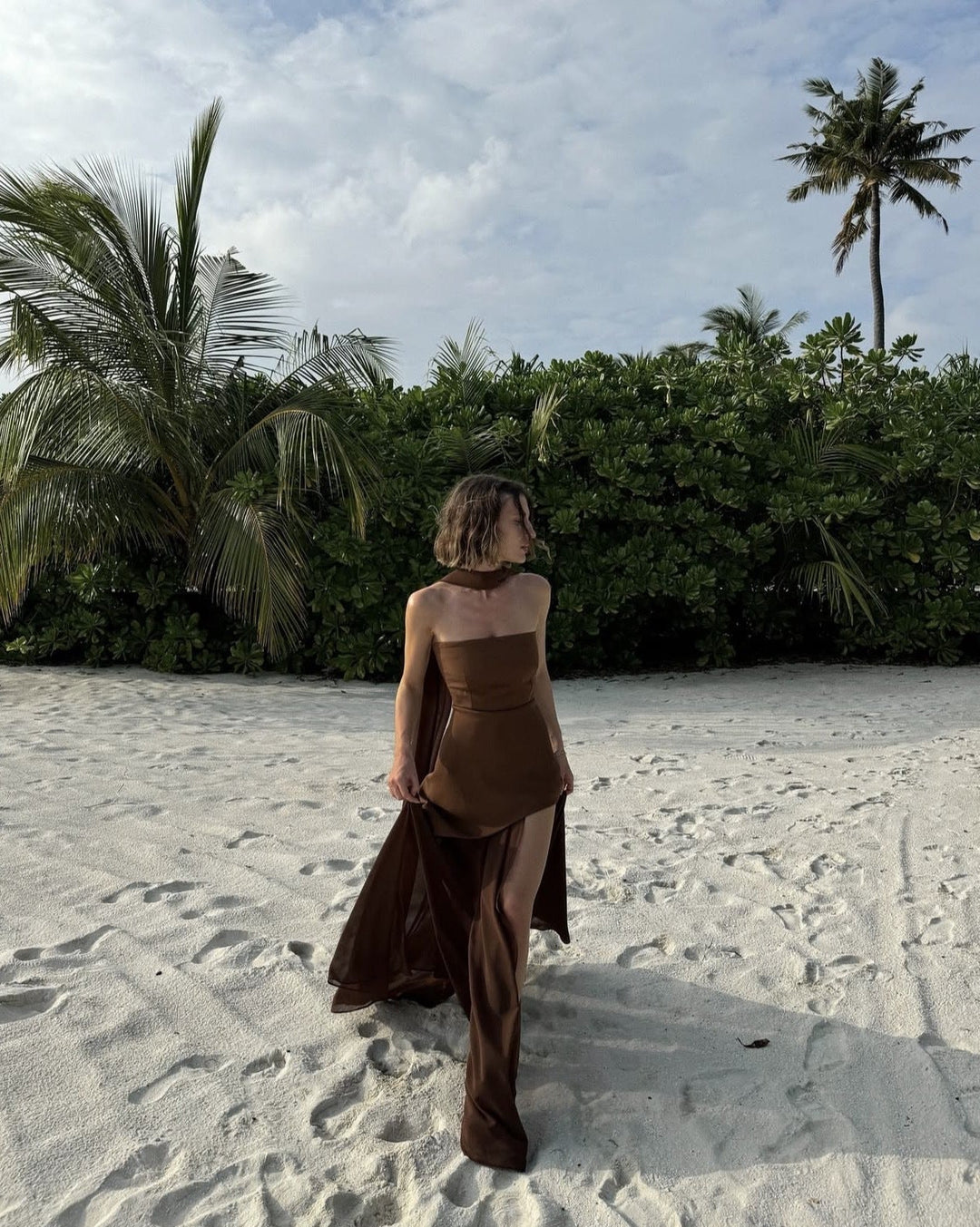 Stella | Kvinders Bryllupsgæst Strapless Asymmetrisk Maxi Kjole