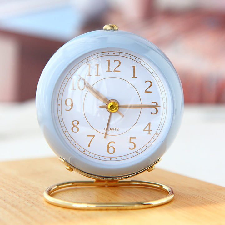 Vintage Rundt Analog Skrivebordsur i Elegant Design