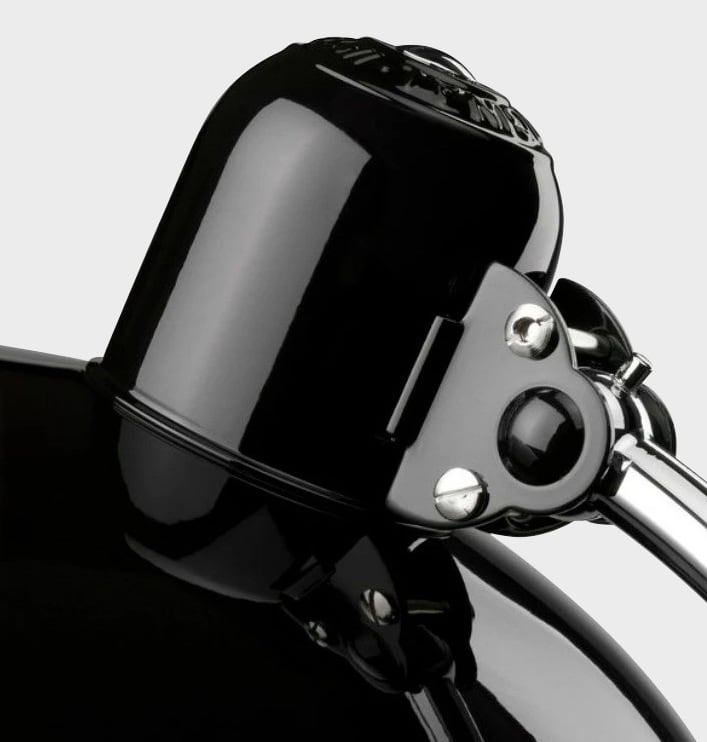 Bauhaus Metal Bordlampe i Minimalistisk Design