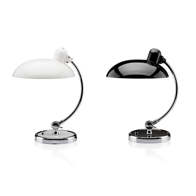 Bauhaus Metal Bordlampe i Minimalistisk Design