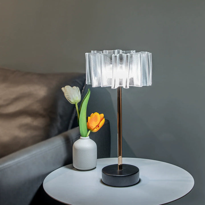 Genopladelig Plisseret Aluminium Bordlampe med Varm LED Belysning