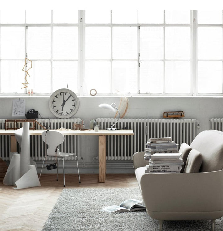 Bauhaus Metal Bordlampe i Minimalistisk Design