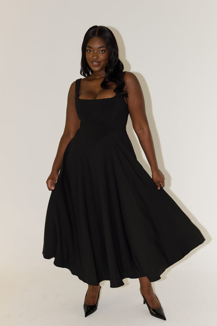 Angela™ | Tidløs Flowy Midi Kjole