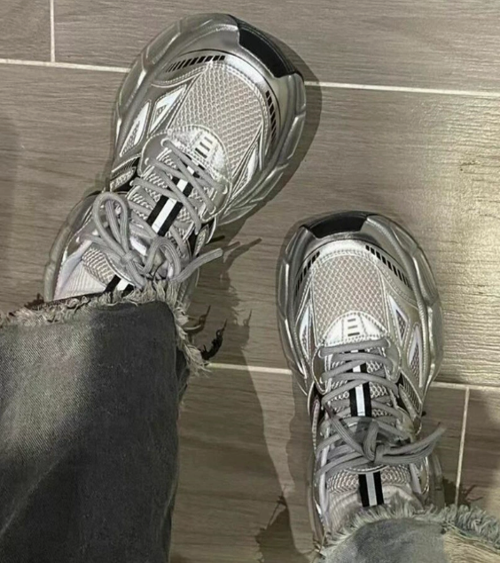 Sporty Sneakers med Mesh og Stødabsorberende Såler