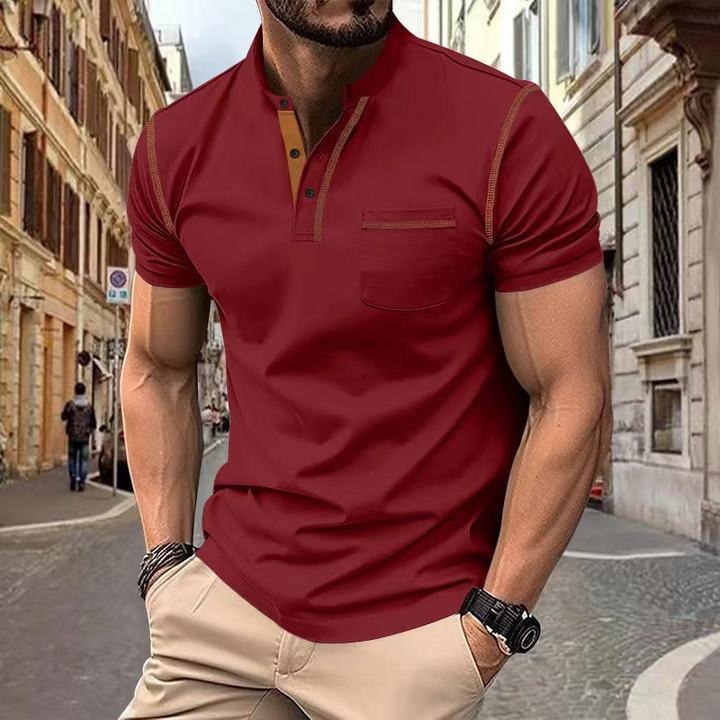 Sporty-elegant polo med kontrastdetaljer