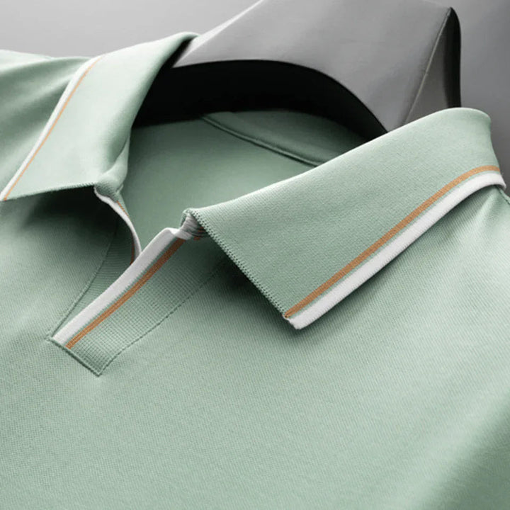Poloshirt med kontrastkrave og stribedetaljer