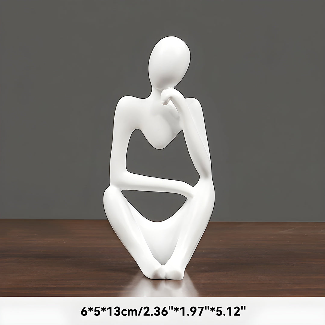 Sandfarvet Abstrakt Yoga Skulptur i Skandinavisk Design