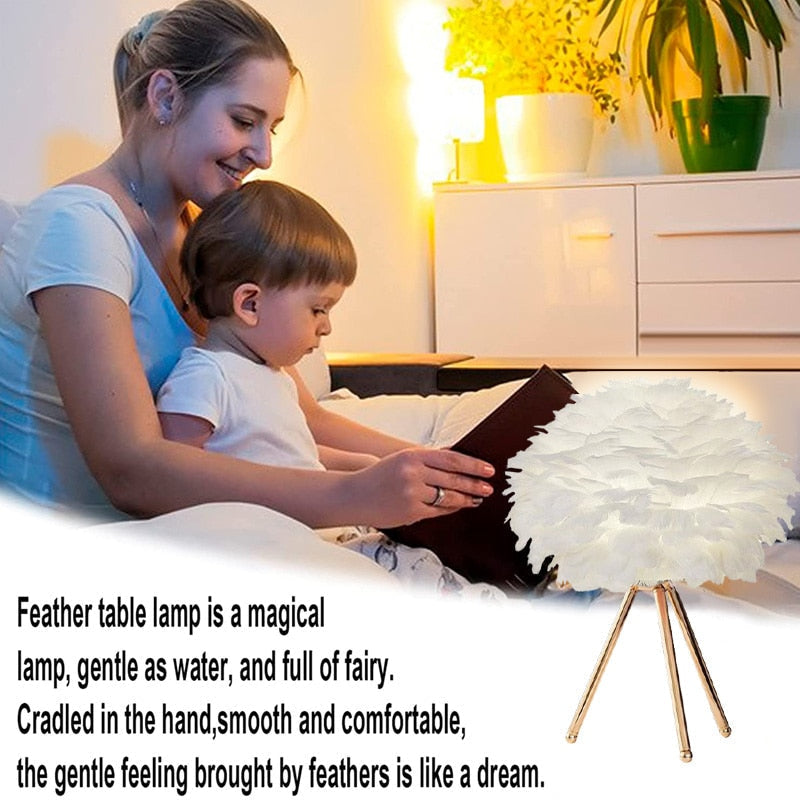 Elegant Bordlampe med Struds Fjer til Natbord
