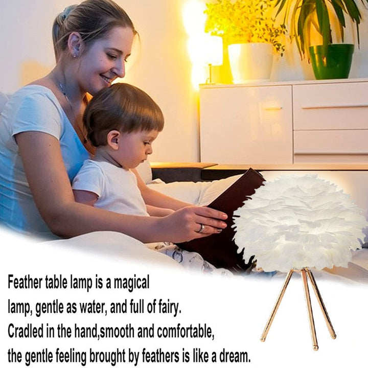 Elegant Bordlampe med Struds Fjer til Natbord