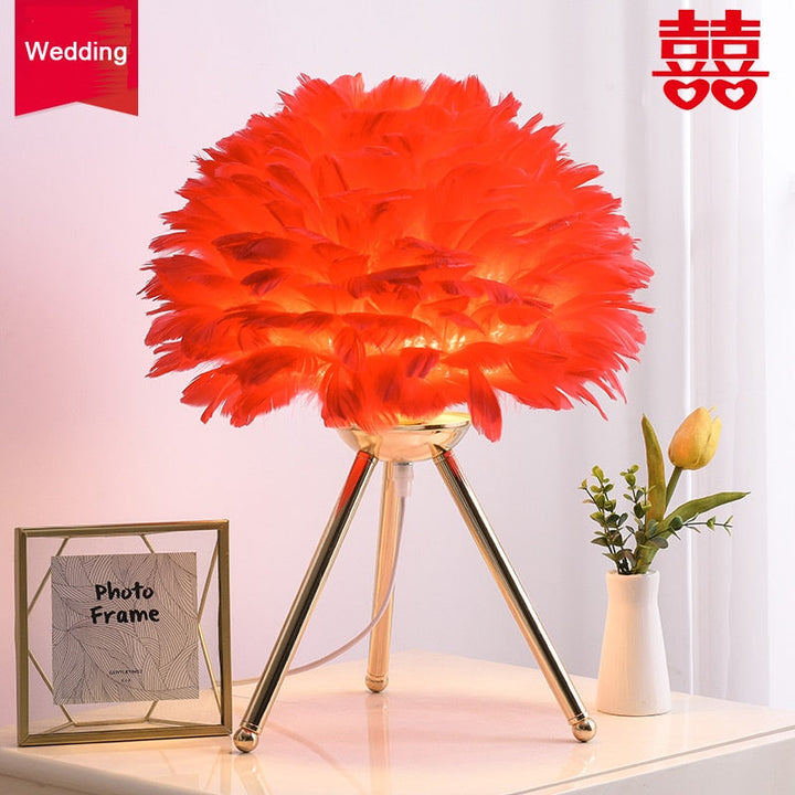 Elegant Bordlampe med Struds Fjer til Natbord
