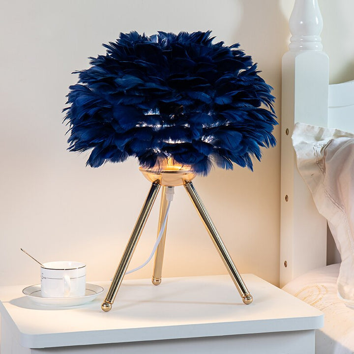 Elegant Bordlampe med Struds Fjer til Natbord