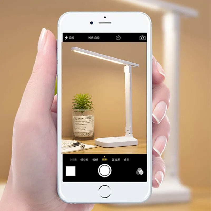 Genopladelig LED Skrivebordslampe med Touch Control og 3 Farvetemperaturer