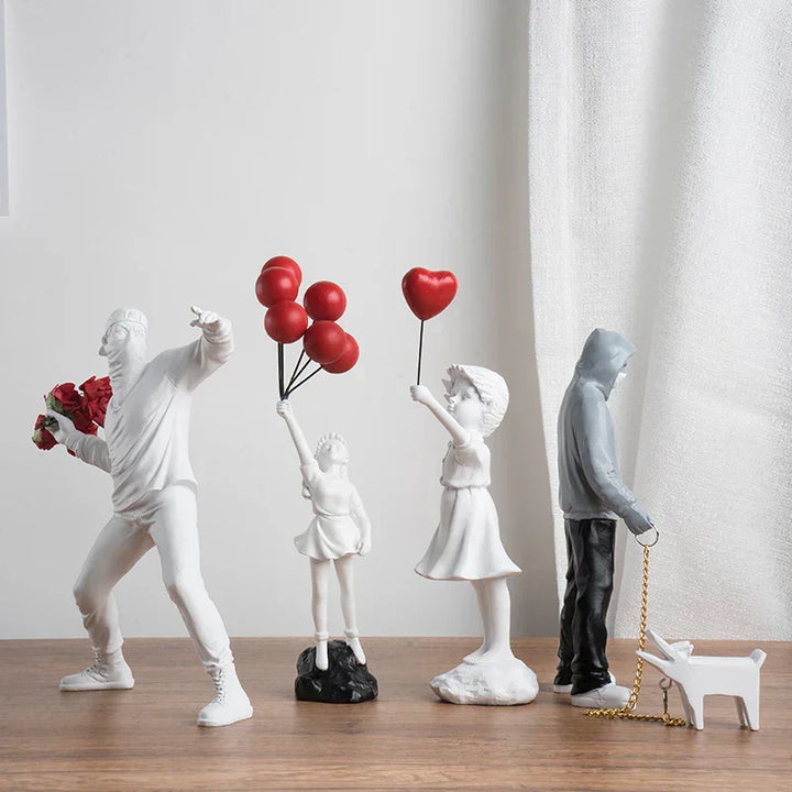 Moderne Blomsterkaster Skulptur i Harpiks