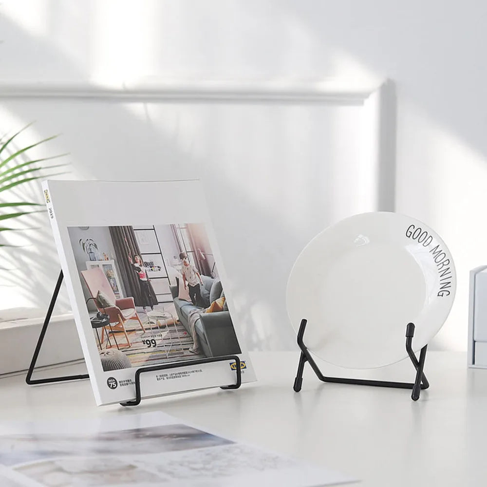 Smedet Jern Display Stativ i Vintage Skandinavisk Stil