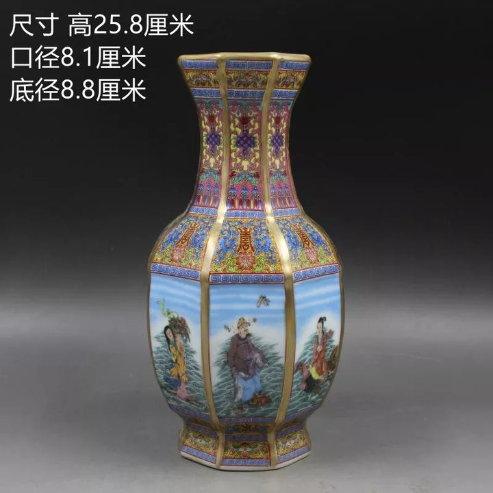 Elegant Kinesisk Porcelæns Blomster Vase i Mellem Størrelse