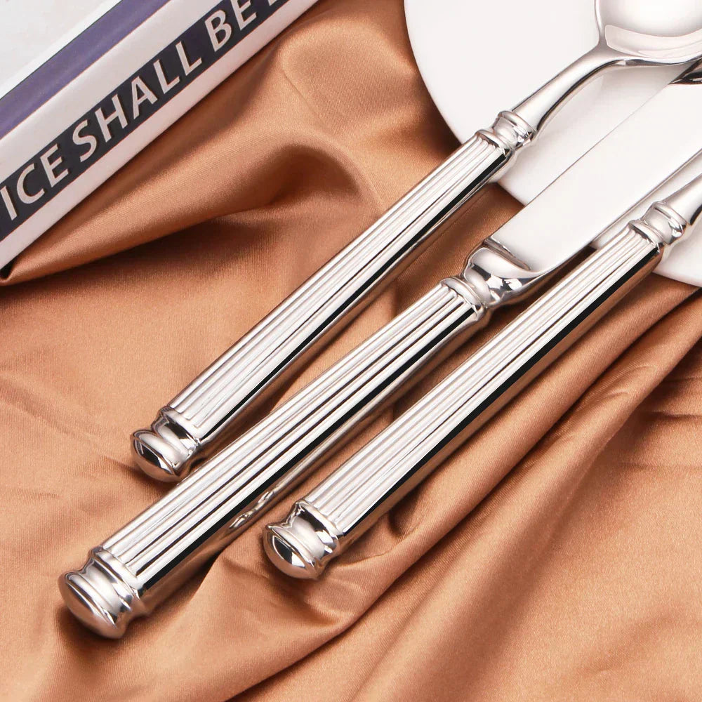 Elegant Bestiksæt i 304 Rustfrit Stål med Blank Finish