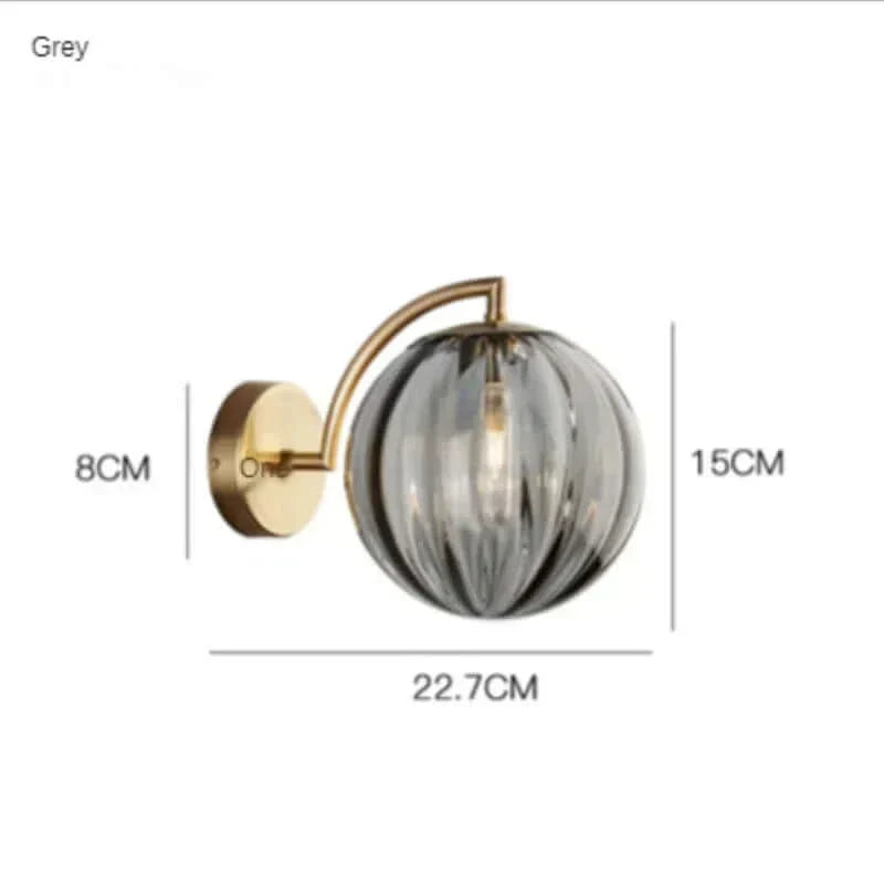 Farverig Glas Væglampe med Guldbase og LED Belysning