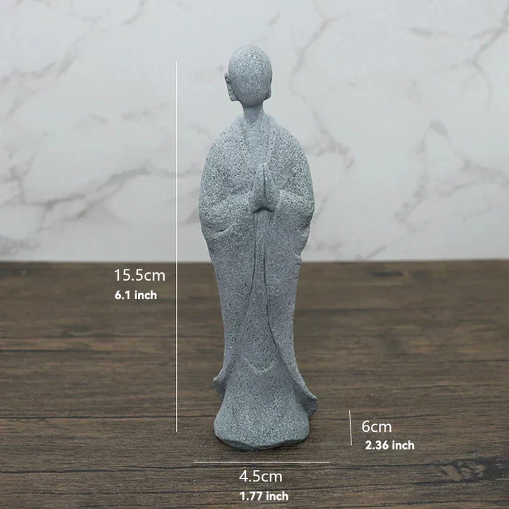 Lille Buddha Statue i Sandsten til Meditation og Zen Have