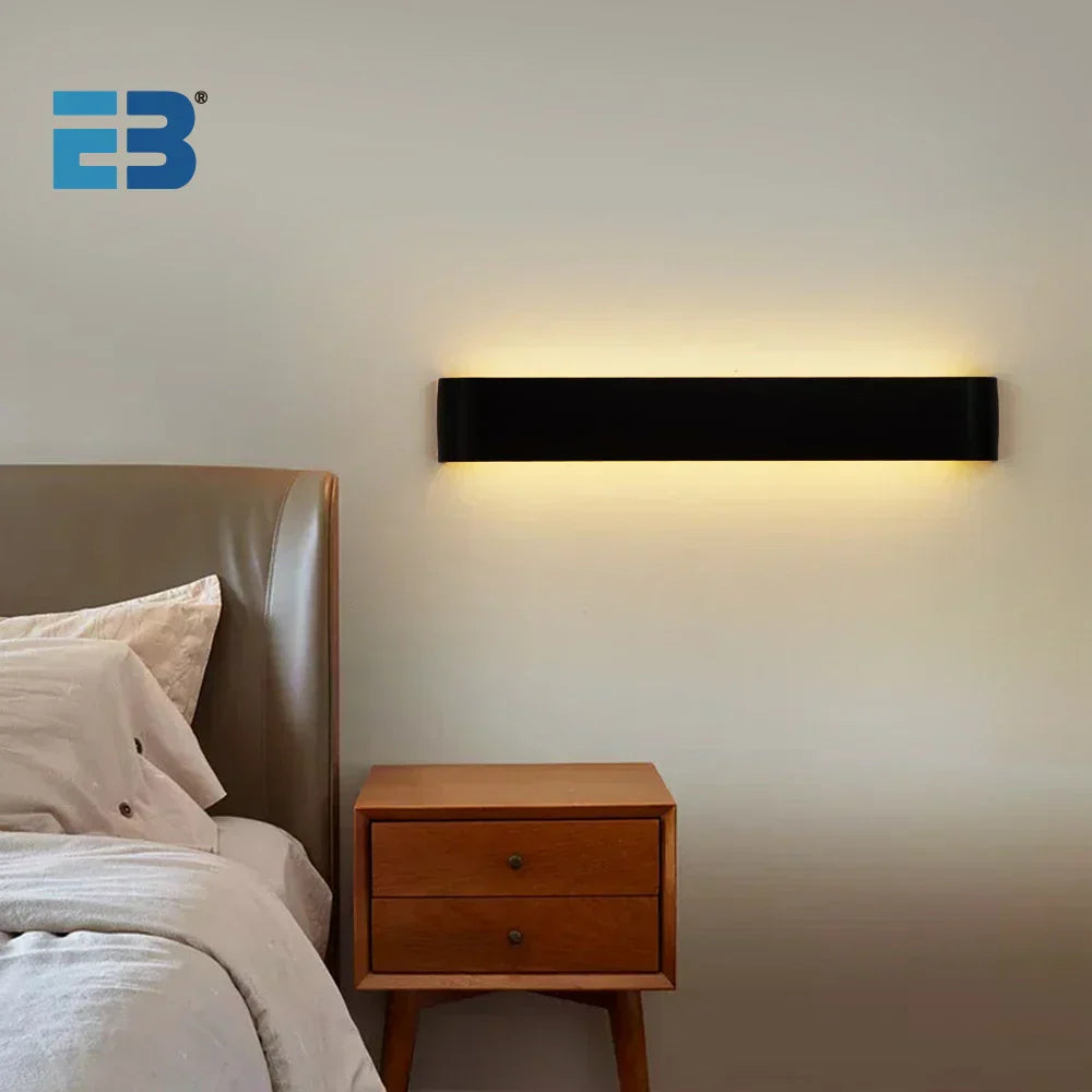 Moderne Justerbar LED Væglampe i Aluminium - Sort eller Hvid, 5W-18W