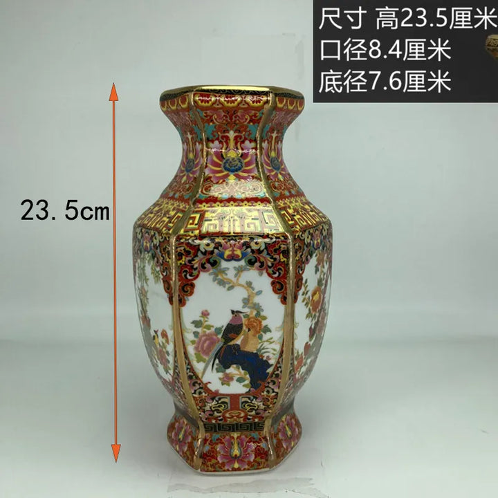 Elegant Kinesisk Porcelæns Blomster Vase i Mellem Størrelse