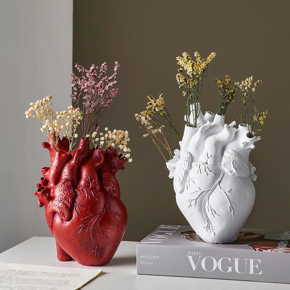 Hjerteformet Keramisk Vase med Tørrede Blomster